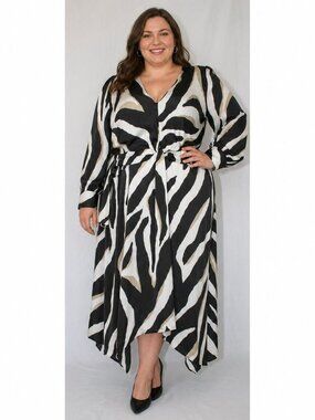 Sofia Vergara 22 XXXL Black White Geometric Giraffe Handkerchief Hem Midi Dress